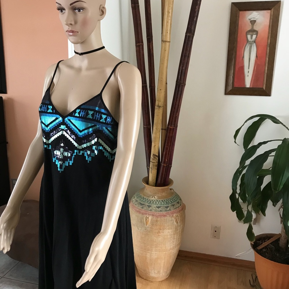 Dress - Picture 3 of 4